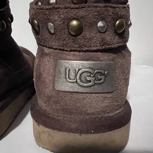 UGG Boots - Picture 11 of 16